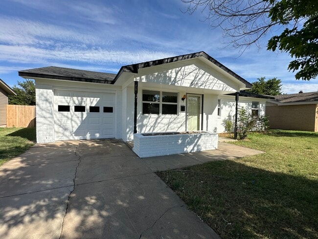 Photo - 5111 Benton Dr House