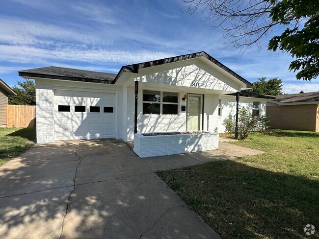Building Photo - 5111 Benton Dr Rental