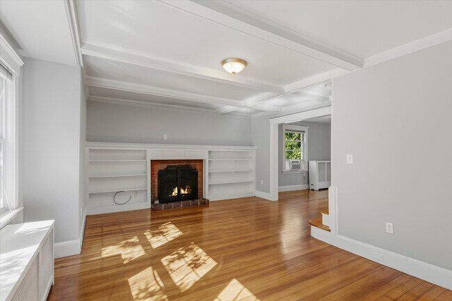 306 Edge Hill Rd