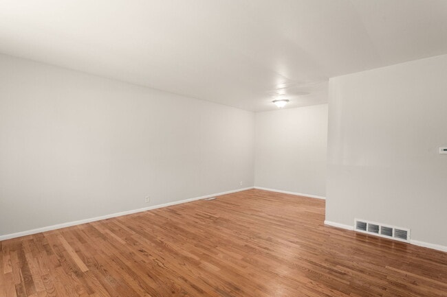 1536 Byron Dr