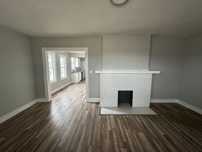 Photo - 833 Lilley Ave