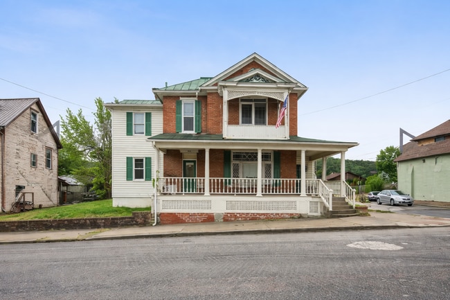 Photo - 708 East High St Unit #3