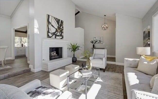 Spacious Single Family Home - Spacious Single Family Home