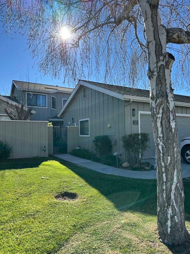 Photo - 621 Helen Ct