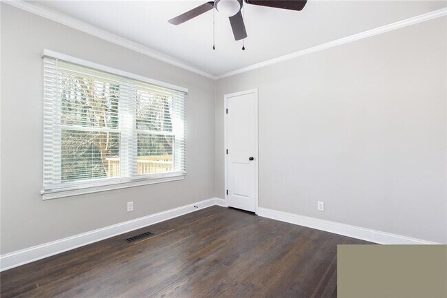 Photo - 626 Burbank Cir