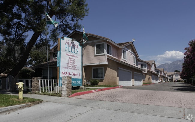 Building Photo - Highland Hills Rental