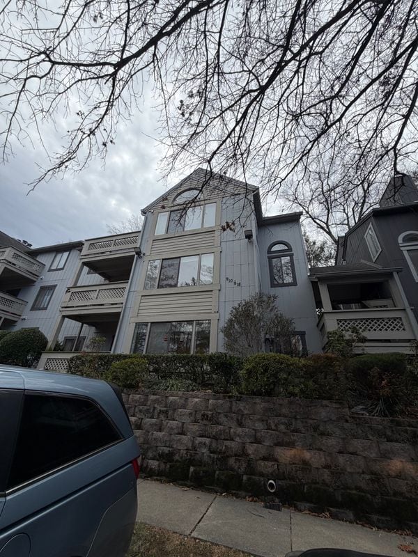 Photo - 916 Windbrooke Dr