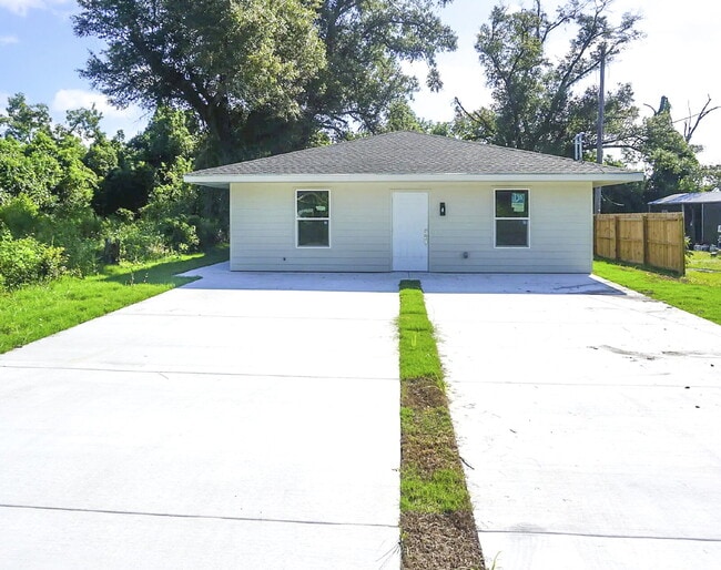 Photo - 148 Claire Ave Unit A