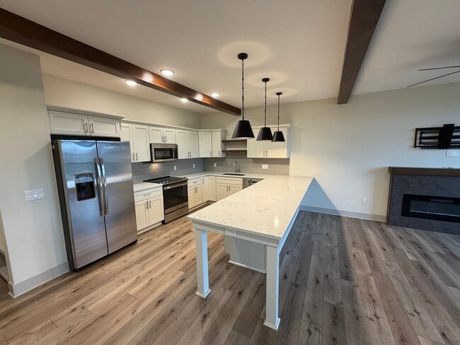 Photo - 6460 Galleria Dr
