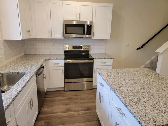 Photo - 2058 Main St Unit #2