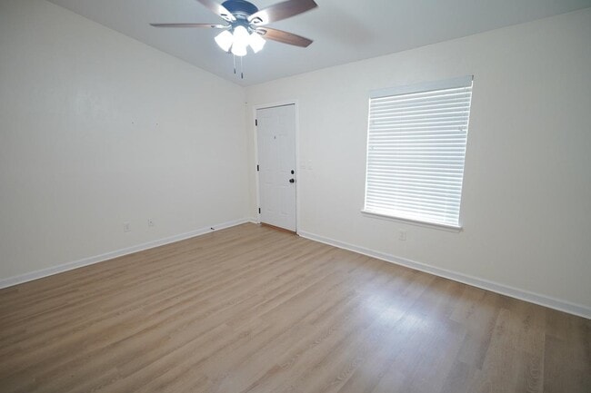 Photo - 1188 High Rd