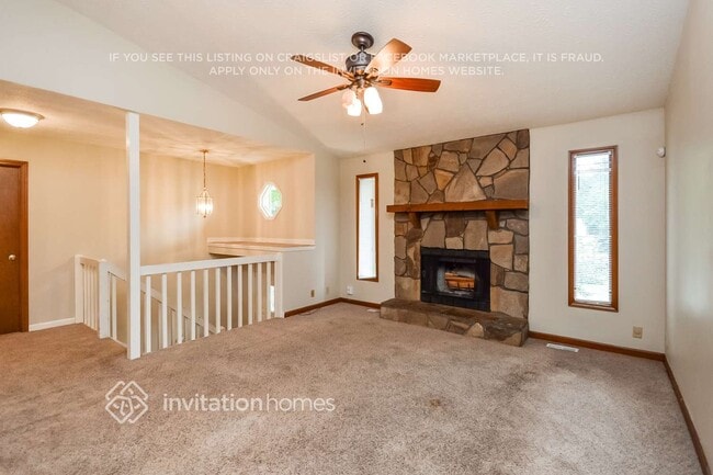 Photo - 775 Bridgewater Way SE