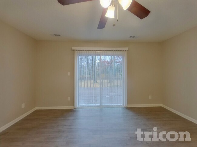 Photo - 6027 Running Deer Rd