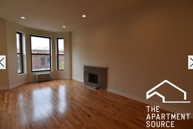 Photo - 908 W Belmont Ave Unit 2