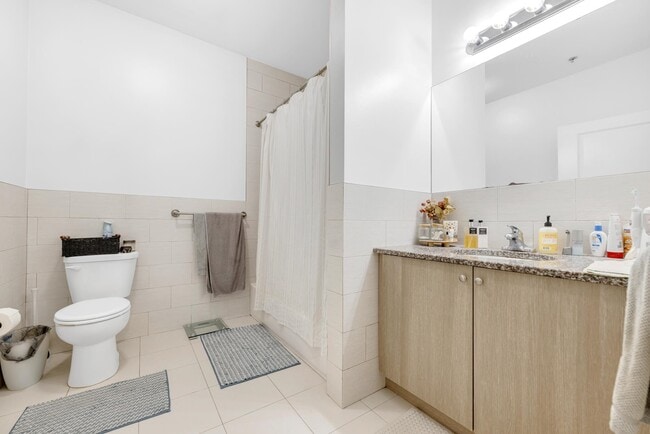 Photo - 422-424-424 63rd St Unit 201