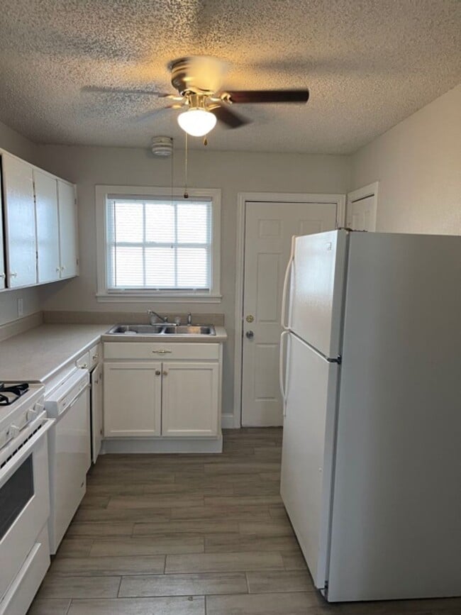 Photo - 120 N 26th St Unidad B