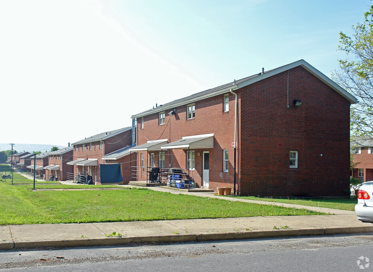 Bangor Heights - Bangor Heights Apartments