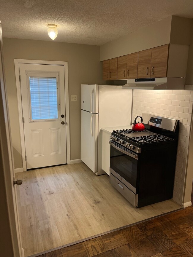 Photo - 354 Williford St