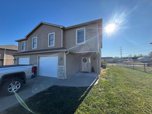 Photo - Your Dream Home Awaits – Gorgeous 4 Bed / 2.5 Bath with Spacious Backyard & Attached Garage