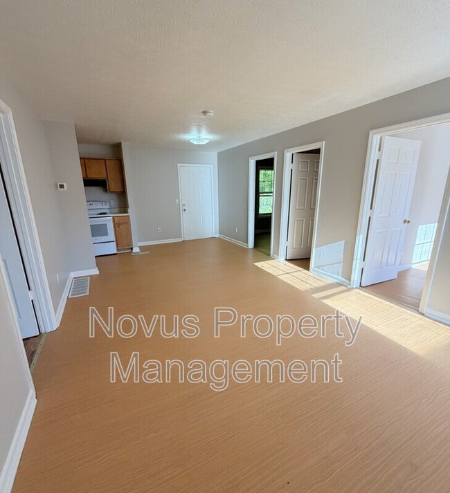 Photo - 710 Fertilla St