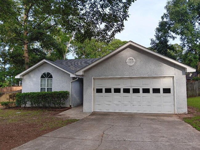 Photo - 1015 Salford Pl