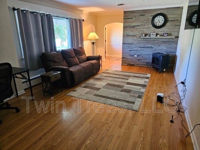 Photo - 115 Shenell Dr