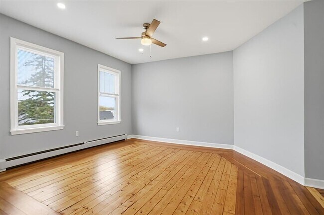 Building Photo - 188 Division St Unit 2R