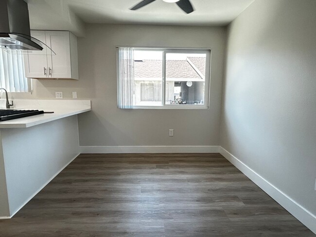 Photo - 1400 Estate Dr Unit 04