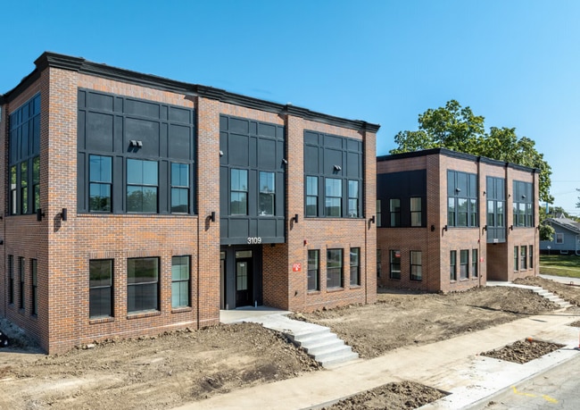 Forest Ave Townhomes