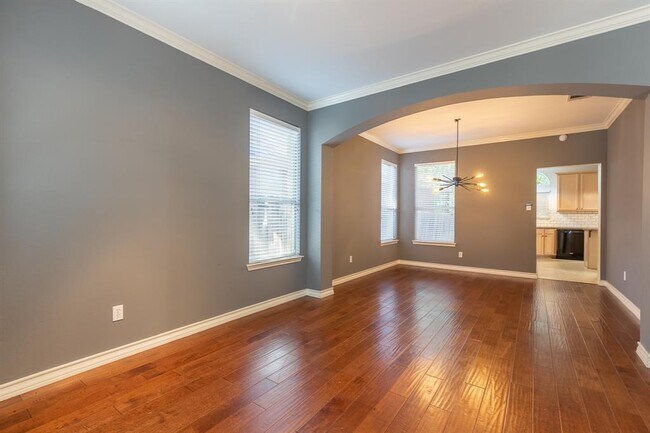 Photo - 2308 Sandra Dr