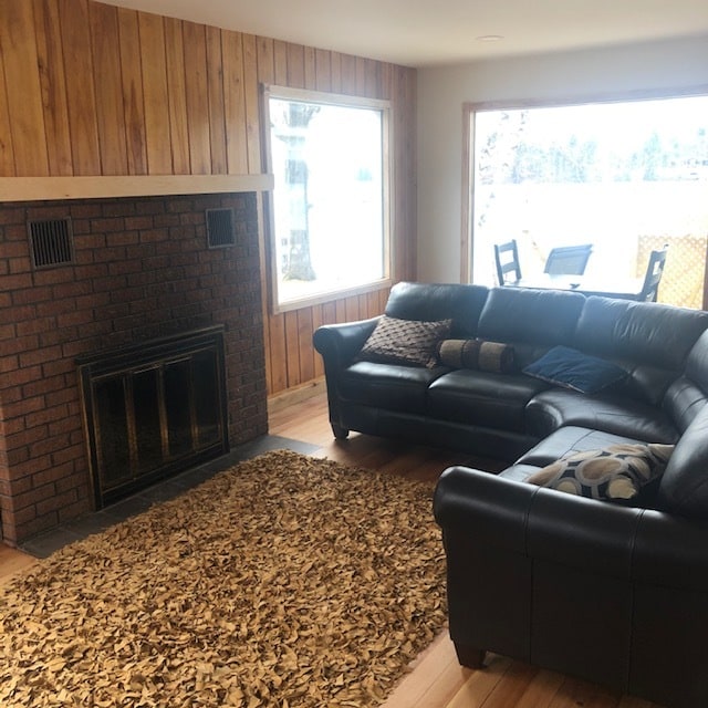 Fireplace in the living room - 100 Monroe Ave