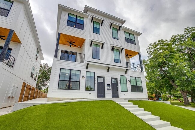 Photo - 2345 Benbrook Blvd Unit Full  2026