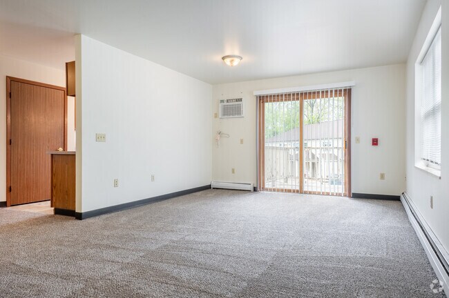2BR, 1BA - 950SF - Living Room