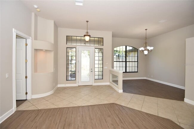 Photo - 16 Eastlake Dr