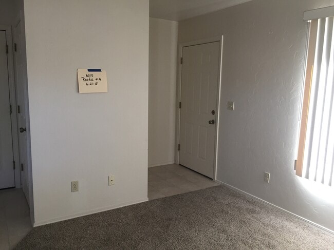 Photo - 6015 N Reata Dr