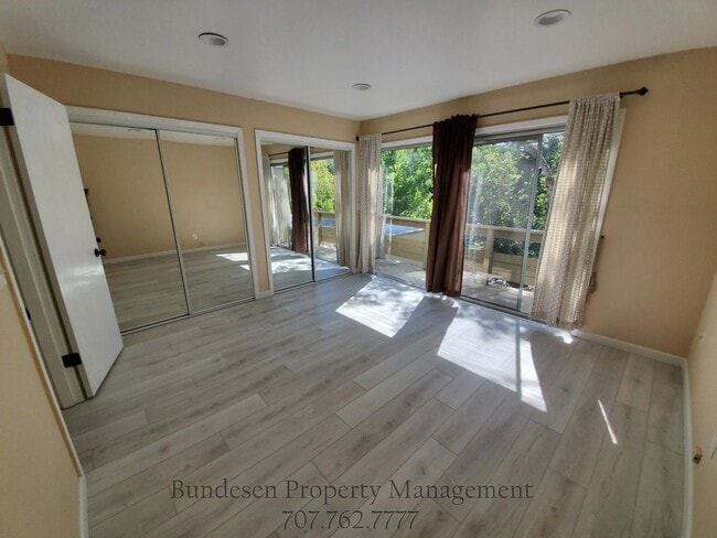 Building Photo - 3048 Yulupa Ave