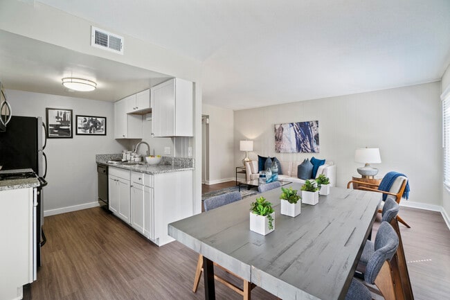 Open floor plans - Chesterfield Village Apartments