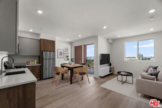 Photo - 719 S Hoover St Unit 405