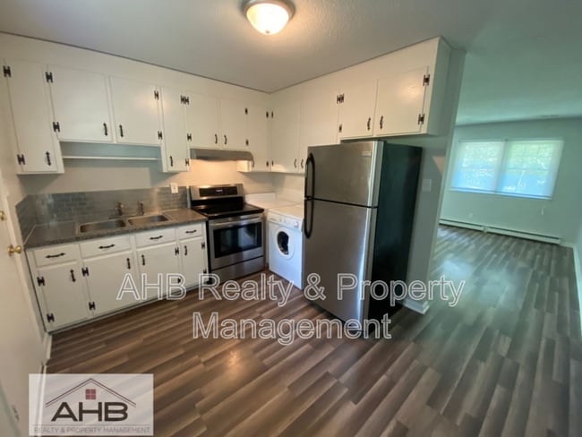 Building Photo - 130 W Braxton Foushee St Rental