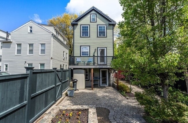 Photo - 66 Thorndike St House