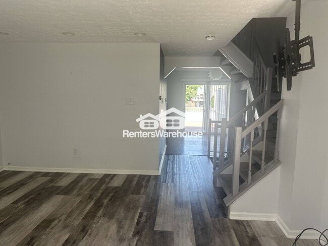 Photo - 6 Hobb Ct