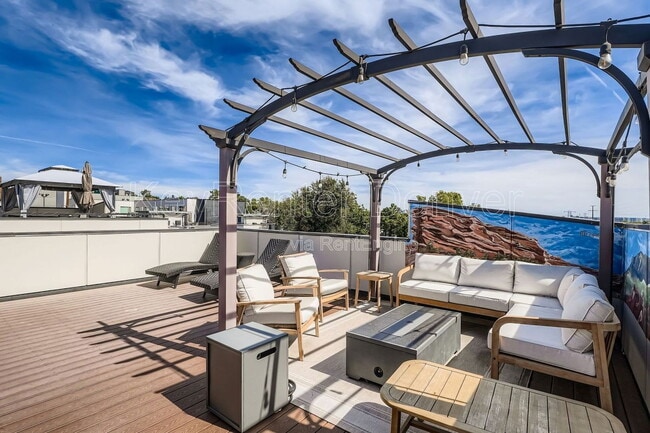 Photo - 1212 N Perry St