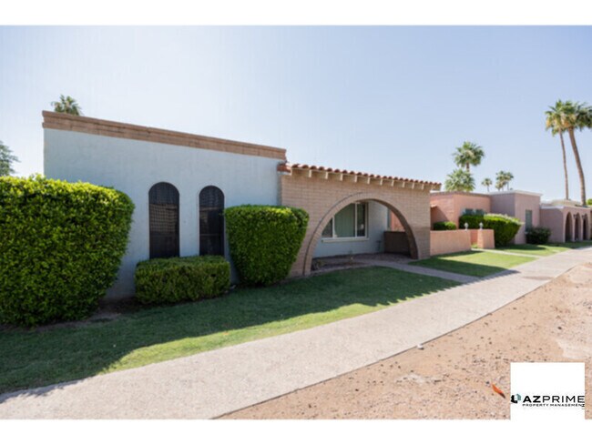 Building Photo - Don't miss this well-maintained 3/2 townho... Rental