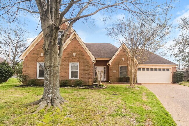 Photo - 5495 Philgrove Way