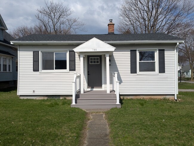 Building Photo - 166 Humboldt St