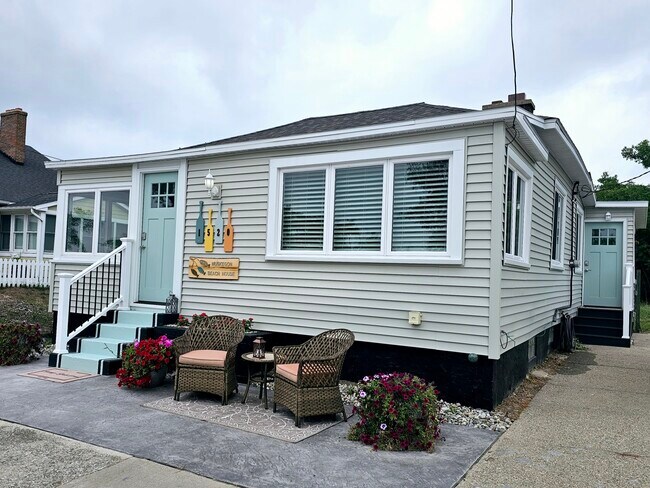 Photo - 1520 Beach St