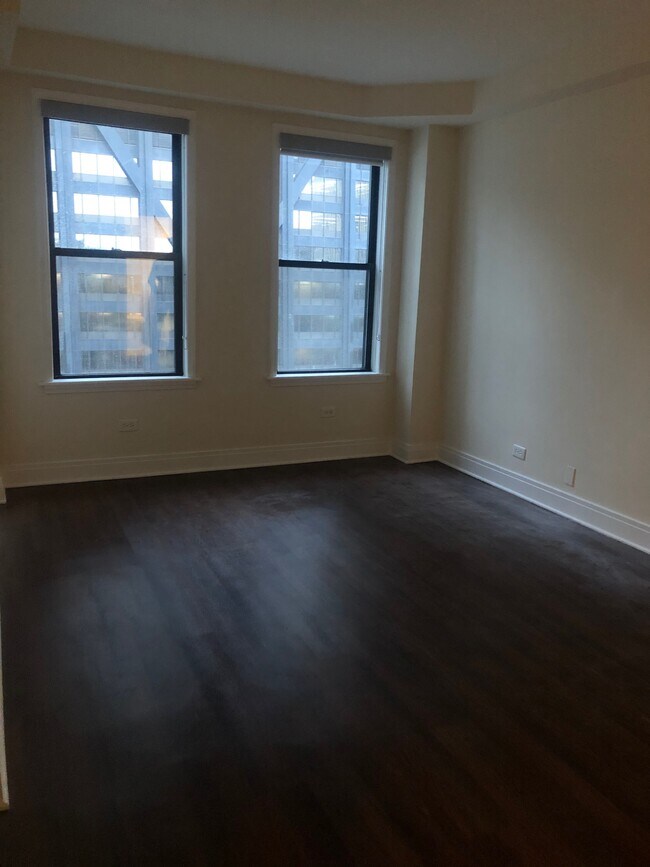 Photo - 260 E Chestnut St