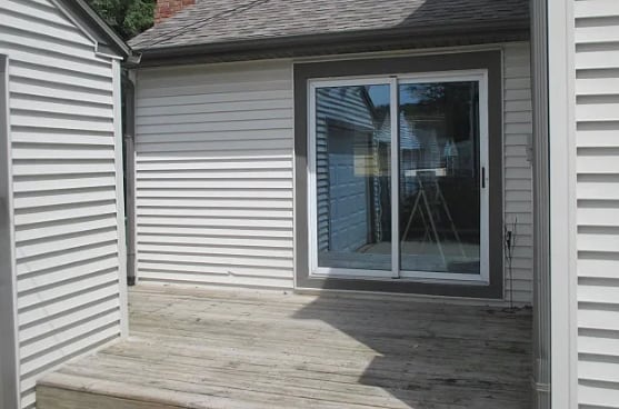 Side Deck - 1907 W Pearl Ave