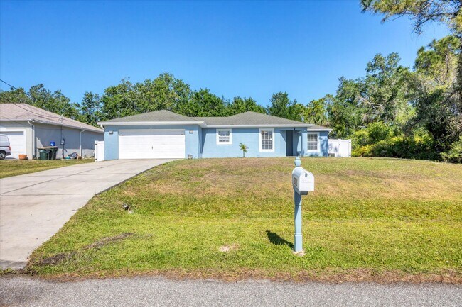 Building Photo - 2821 Embassy Rd