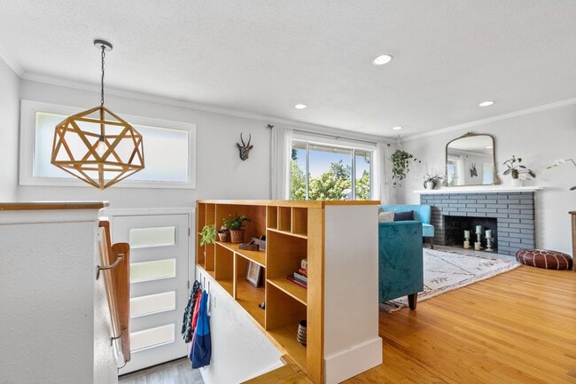 Photo - 3Bd/2.25Ba Seattle House